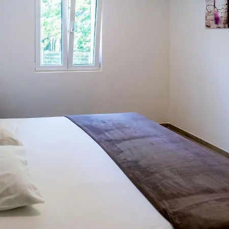Hébergement de vacances A Suara - Ghi161 By Interhome